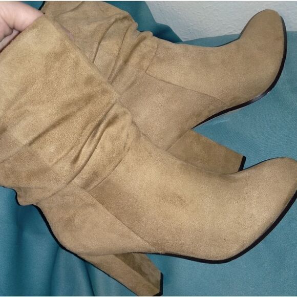 NY&C beige block heel boots, size 7 - Picture 8 of 8